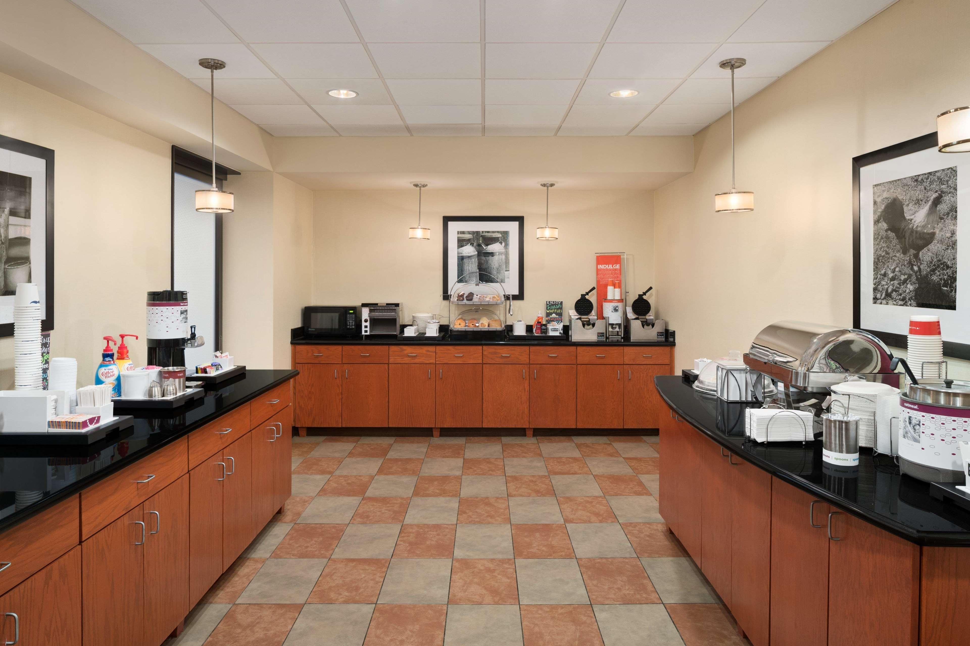 Hampton Inn Belle Vernon Eksteriør billede