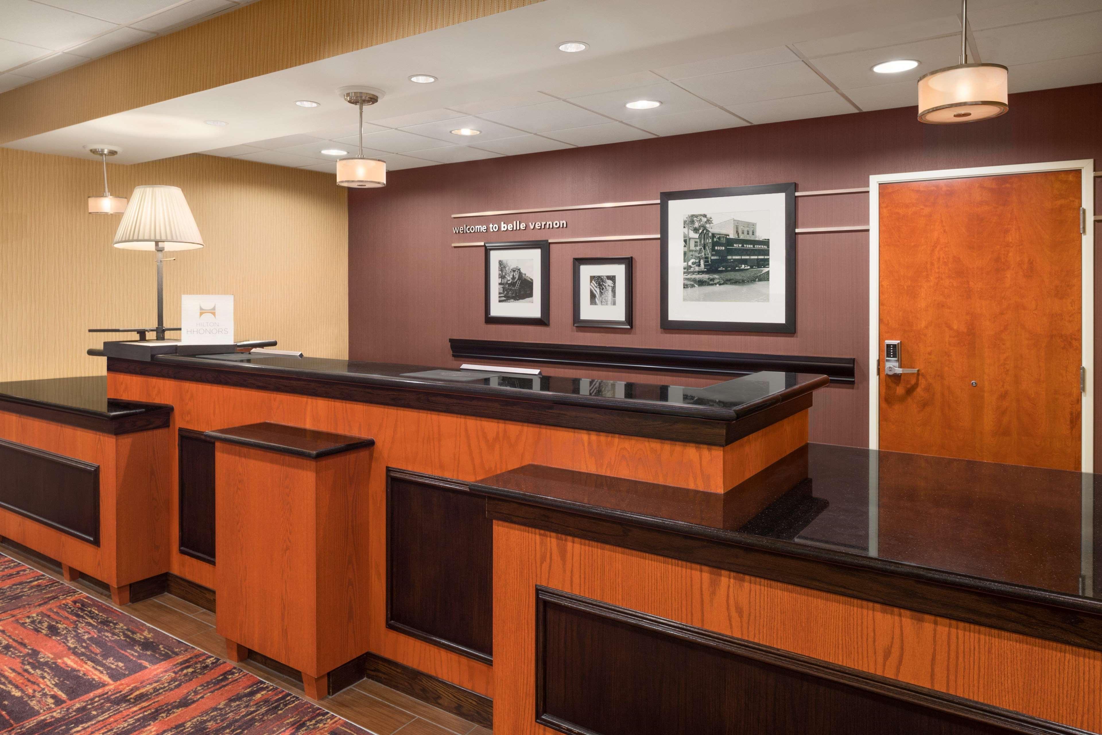 Hampton Inn Belle Vernon Eksteriør billede