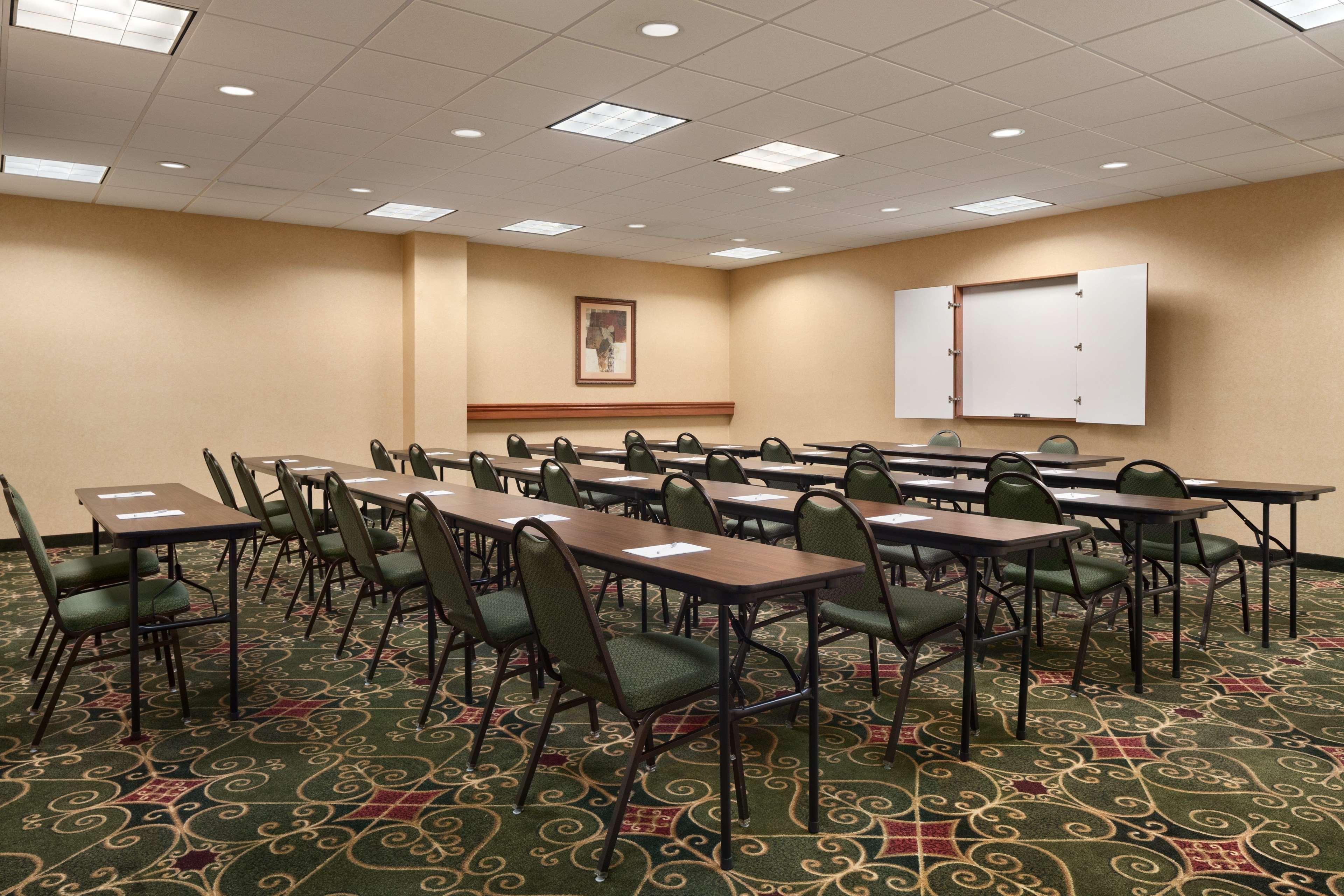 Hampton Inn Belle Vernon Eksteriør billede