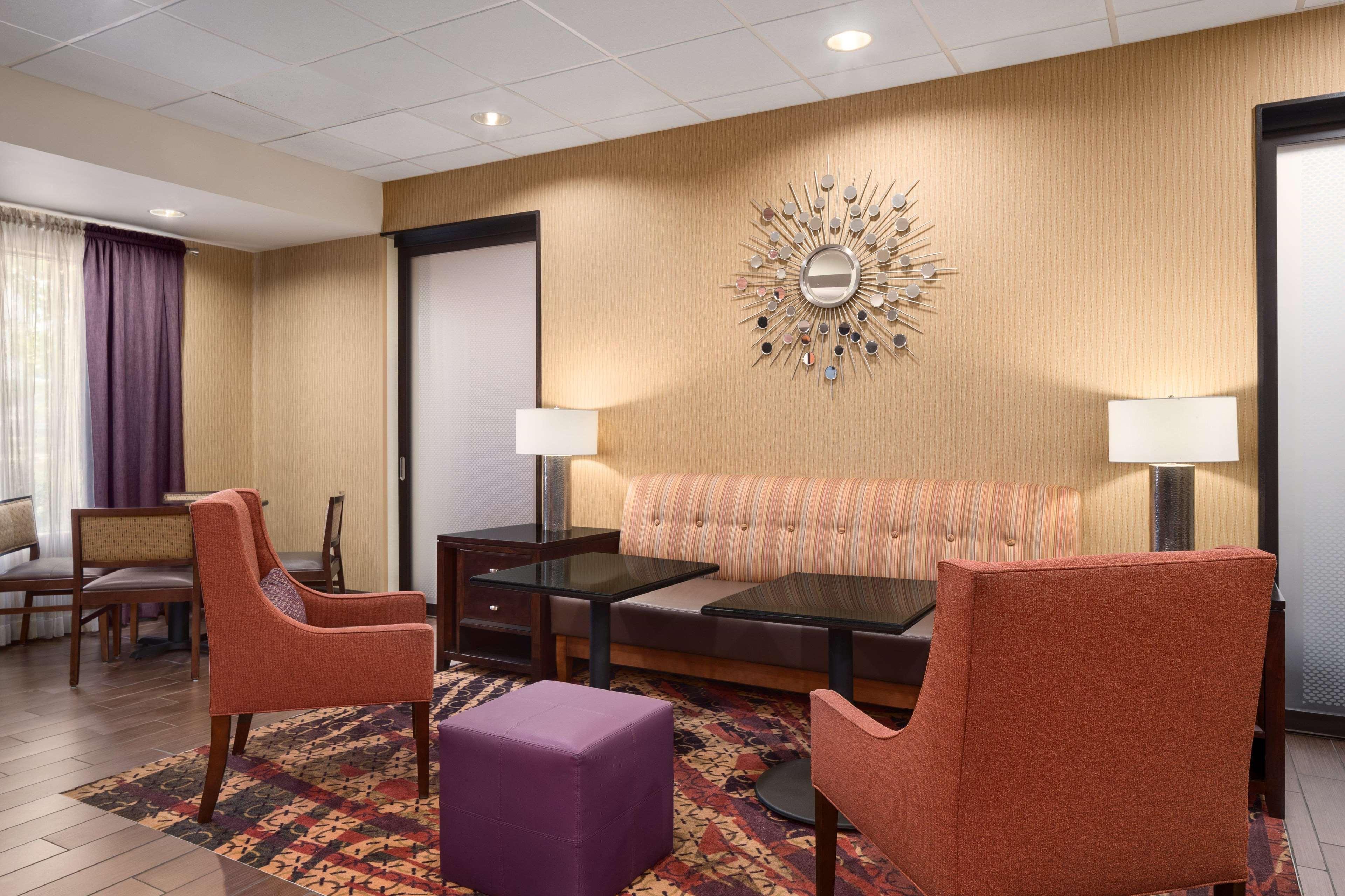 Hampton Inn Belle Vernon Eksteriør billede