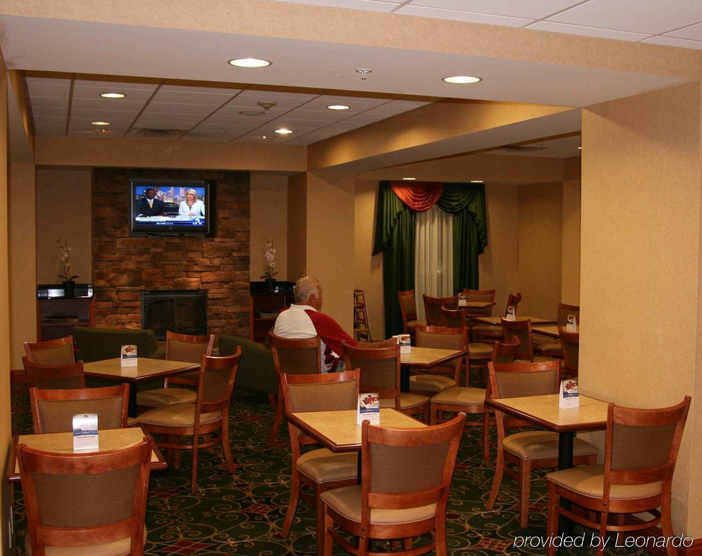 Hampton Inn Belle Vernon Eksteriør billede
