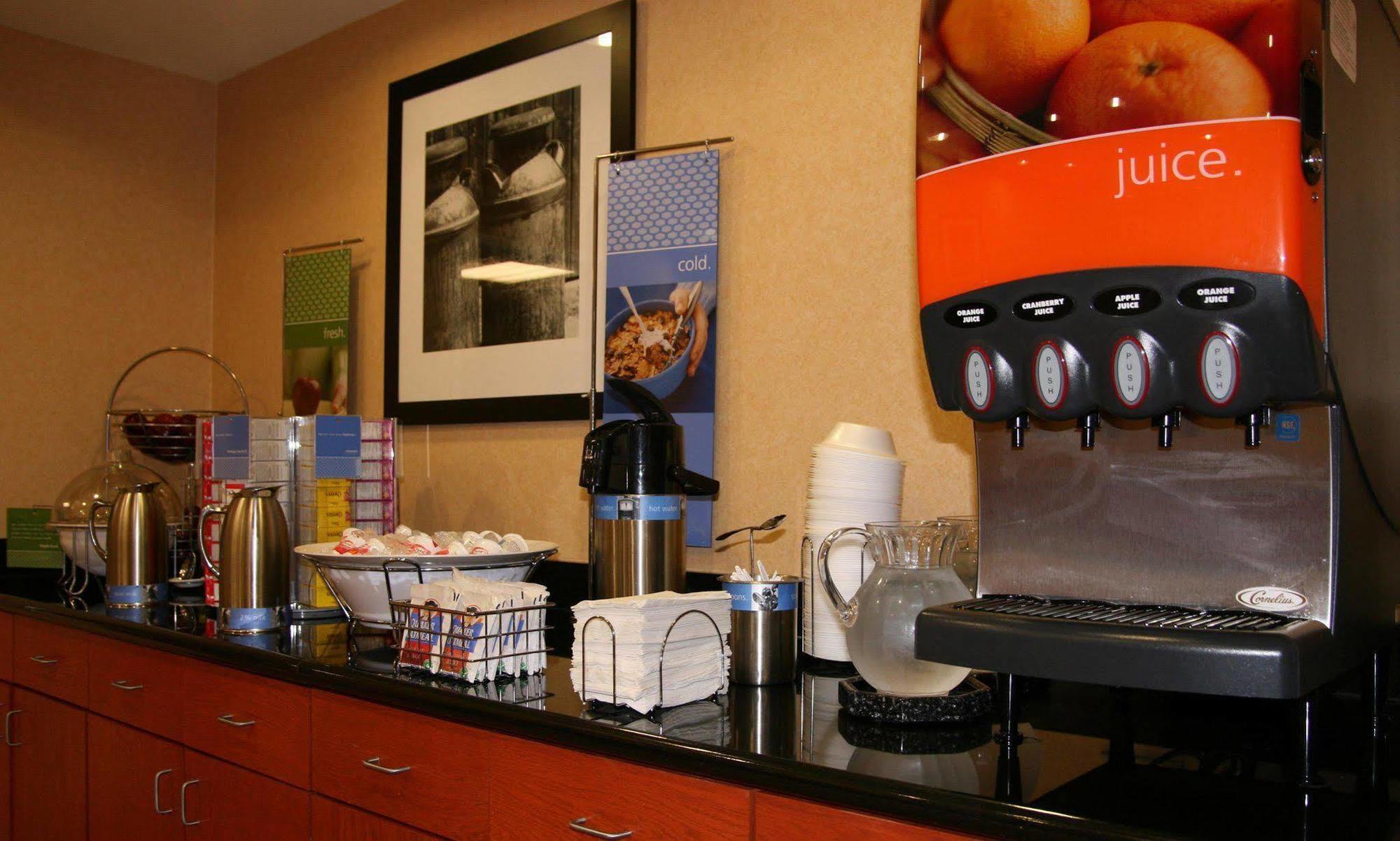 Hampton Inn Belle Vernon Eksteriør billede